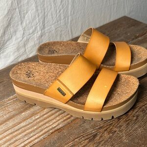 Reef Women's Orange and Tan Sandals